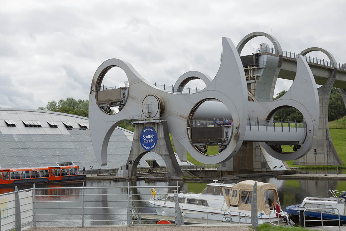 The Falkirk Wheel uses securing pins and hydraulic clamps