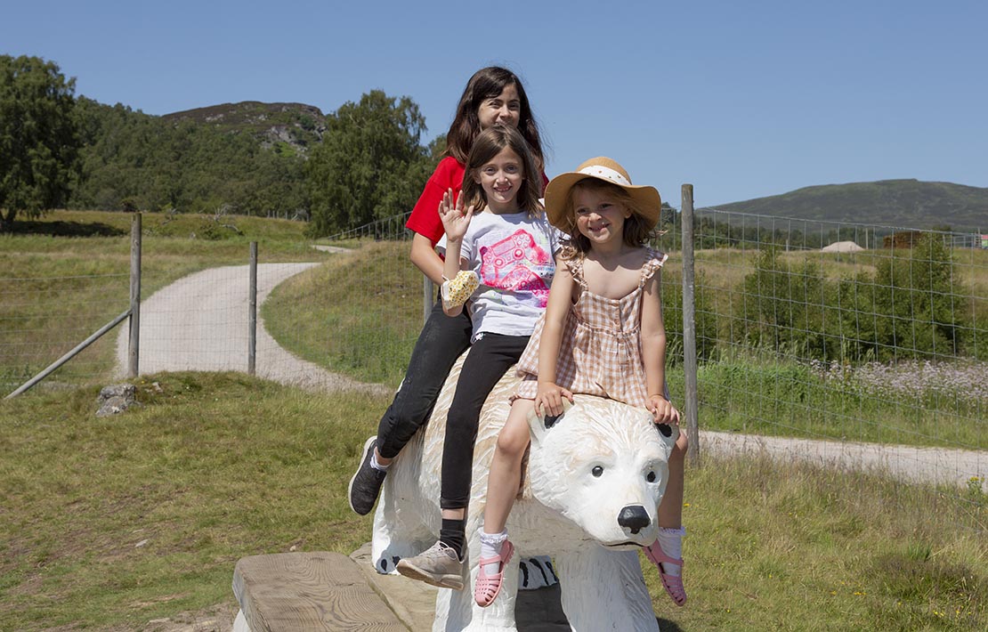 Photo opportunity! Inverness to Highland Wildlife Park.