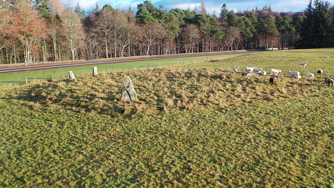 Surviving stones at Lagmore (Clava type cairn) near River Avon
