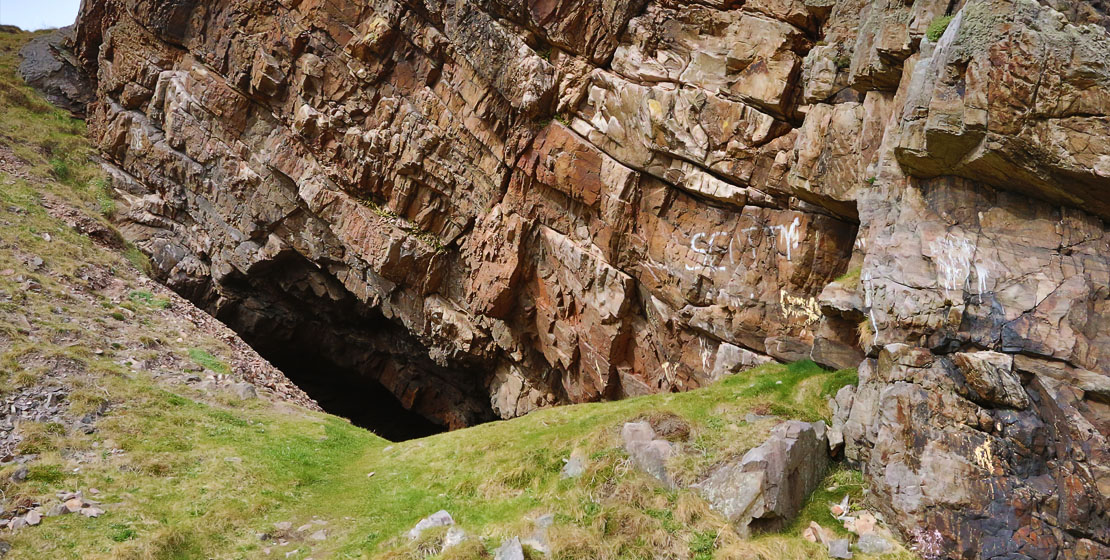 Cave at Bow Fiddle Rock
