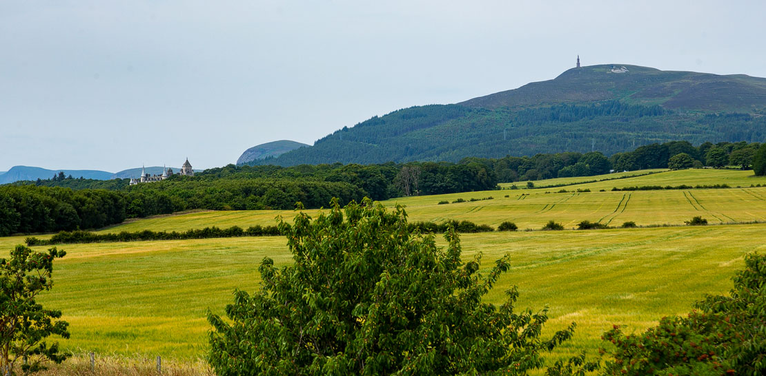 Dunrobin Castle and the Duke of Sutherland monument.