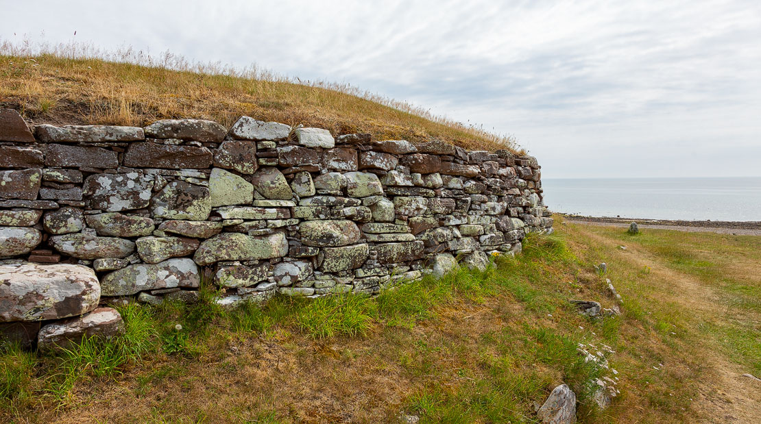 The broch wall.