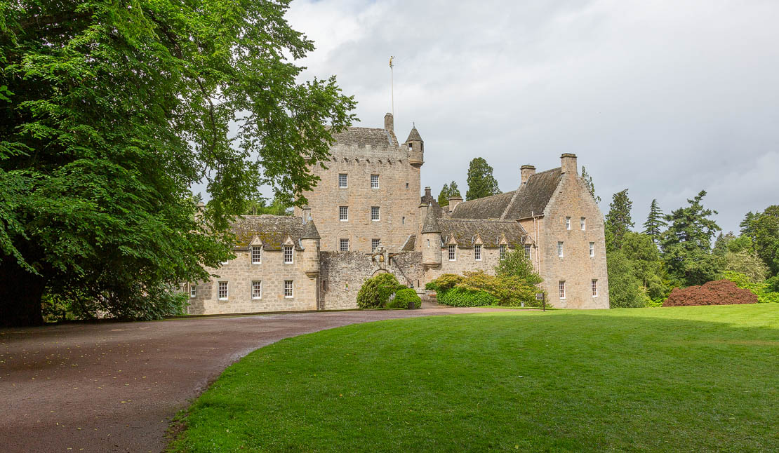 Cawdor Castle front view.