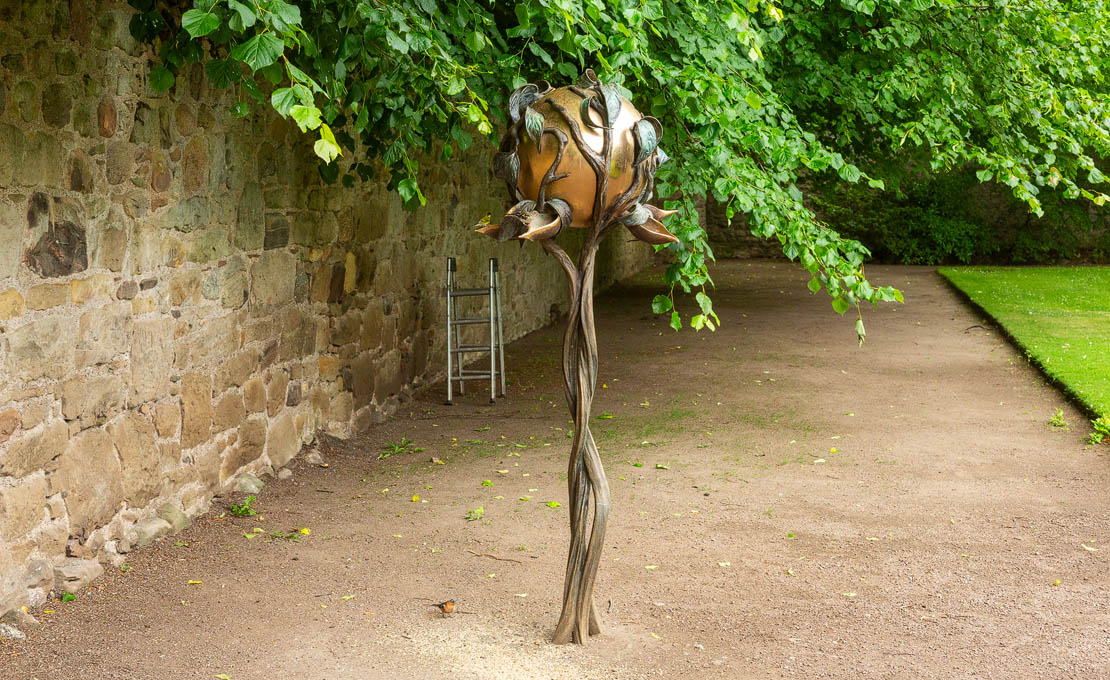 Cawdor bird feeder.