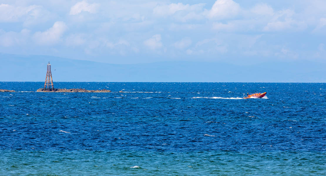 lighthouse covesea skerries