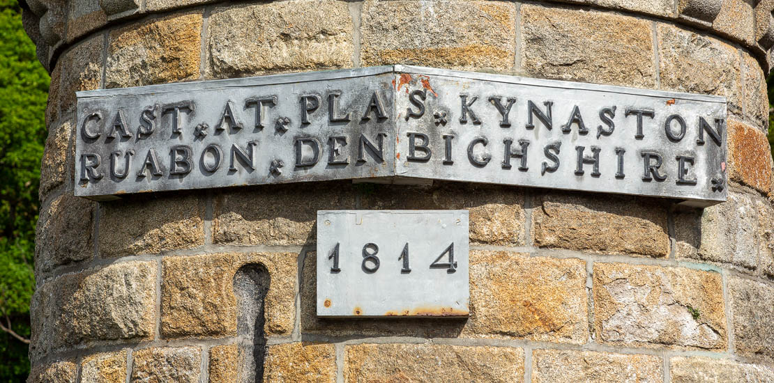 CAST AT PLAS KYNASTON RUABON DENBEIGHSHIRE' and '1814'. J R Hume 1977.