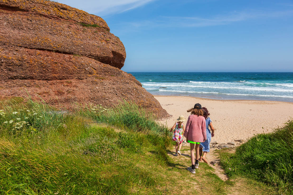 Walking to Cullen Beach