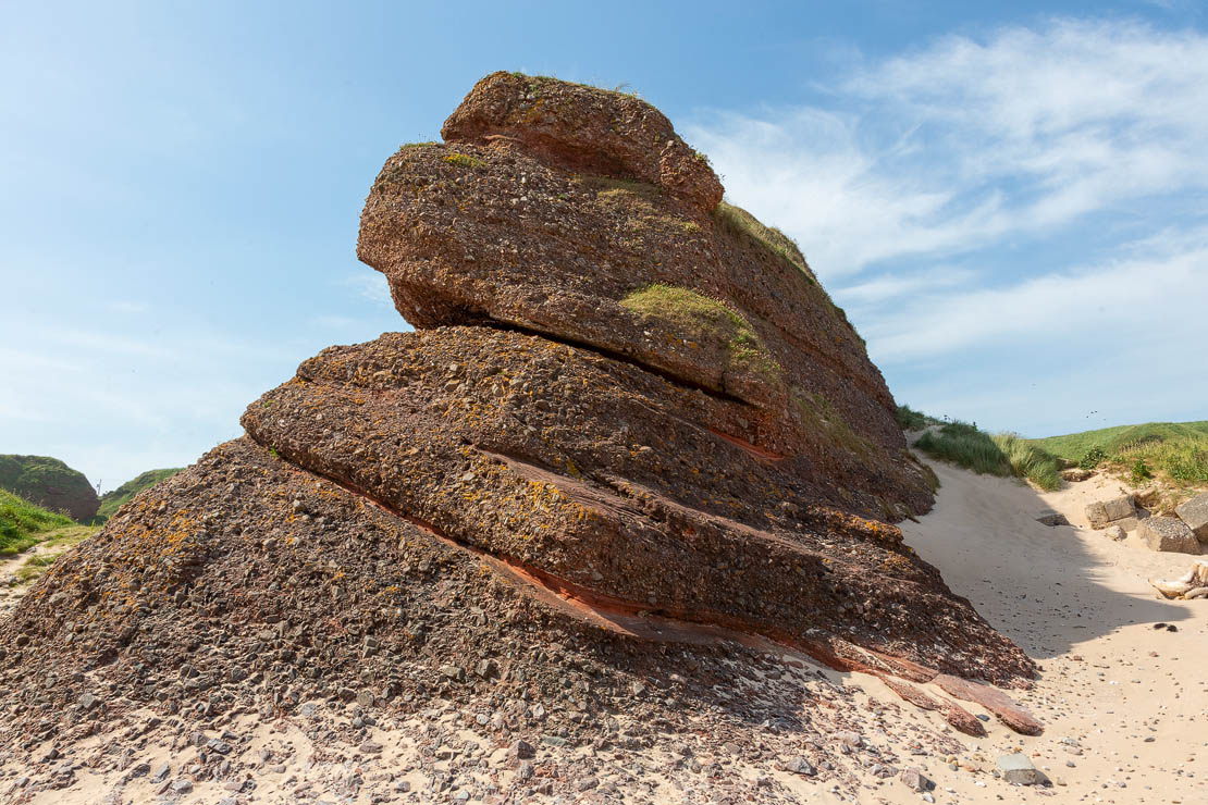 Cullen Beach rock formations.