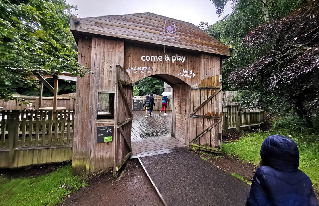Adventure Cove entrance.
