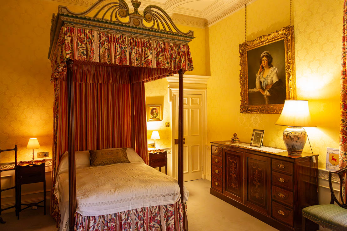 Fyvie Castle bedroom.