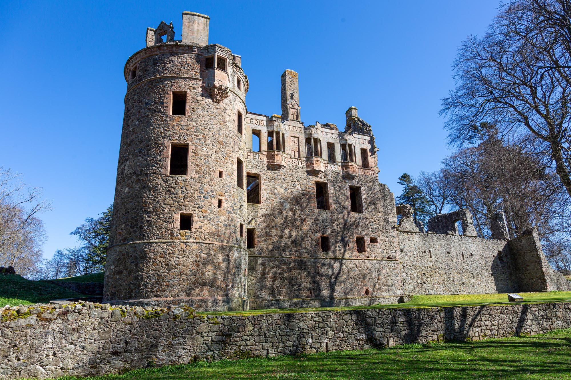 Huntly Castle
