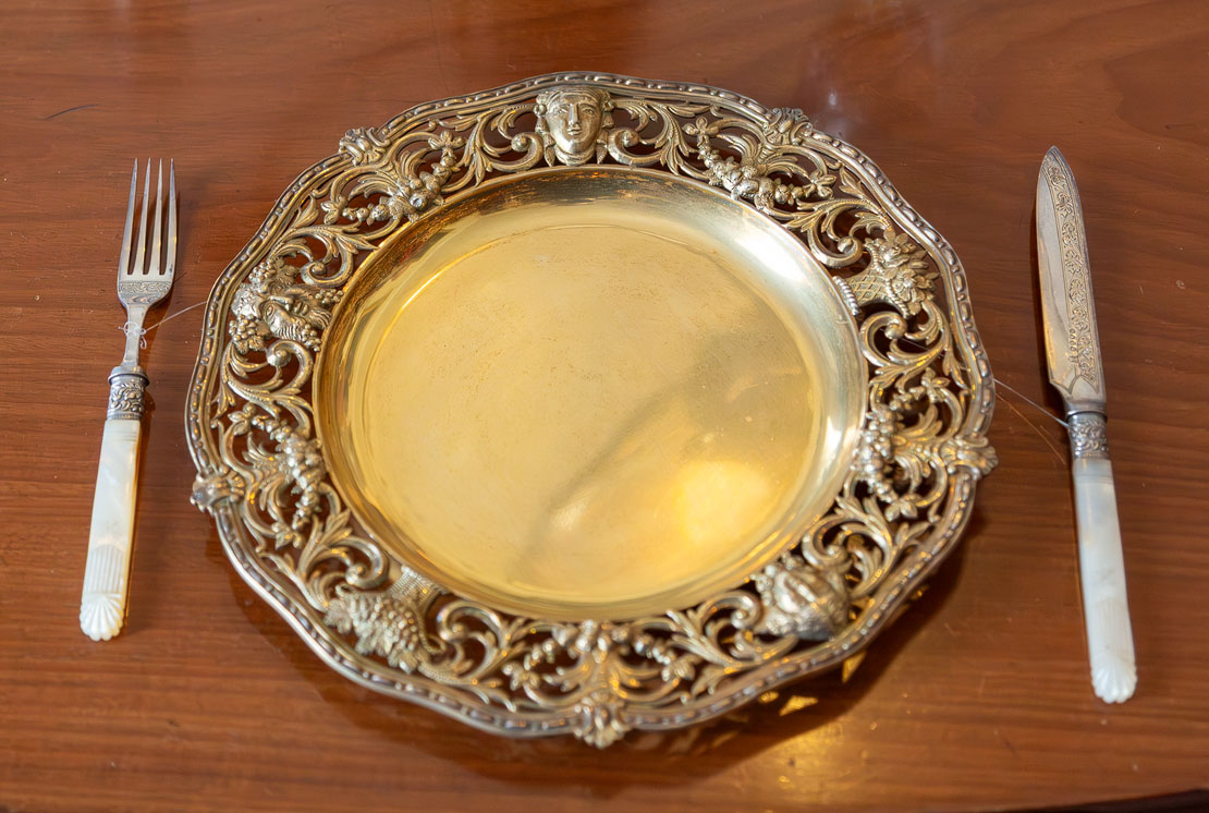 Gold plate at Leith Hall dining room
