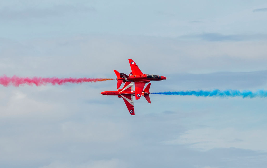 Red Arrows flying close together. Their only Scottish display.