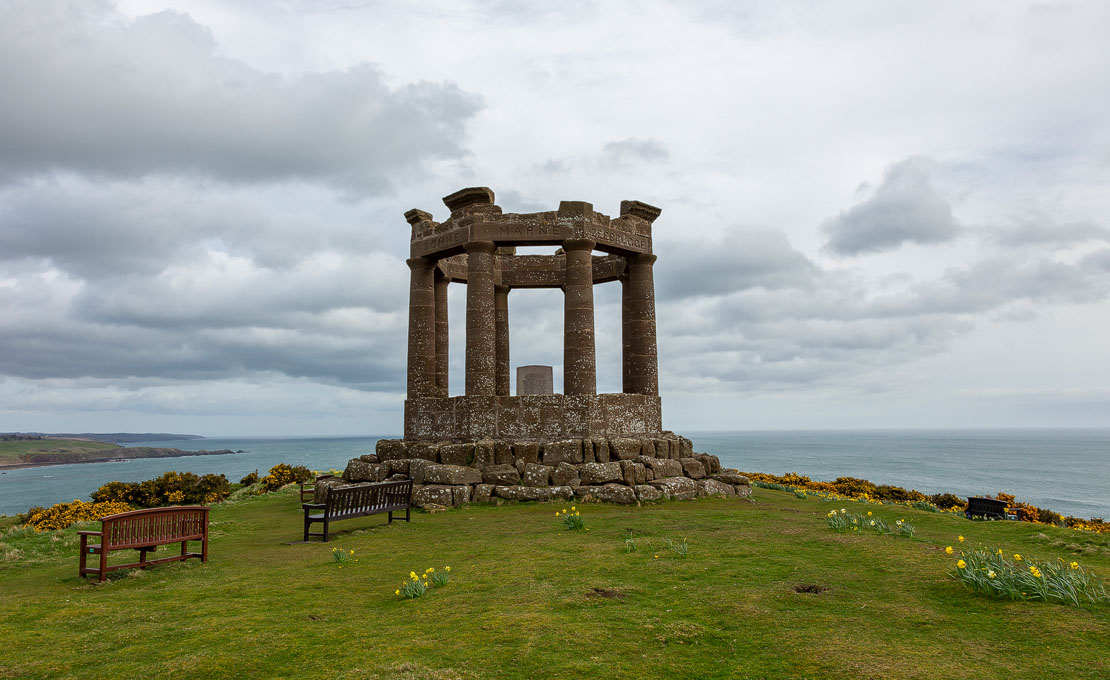 North view of Stonehaven War Memorial