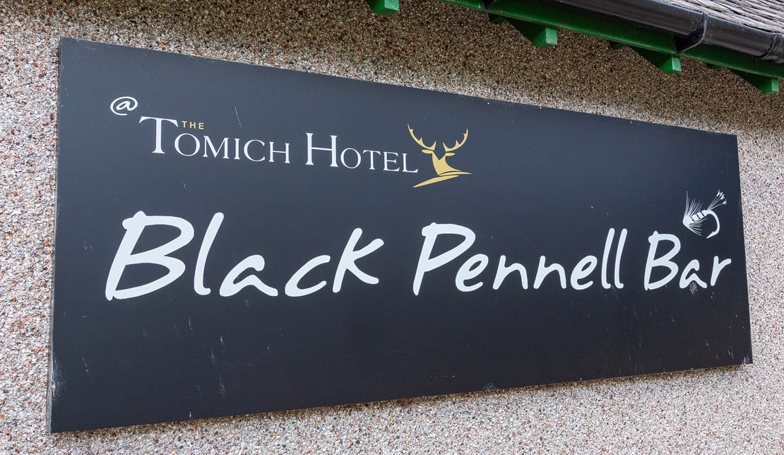 Black Pennell Bar signage.