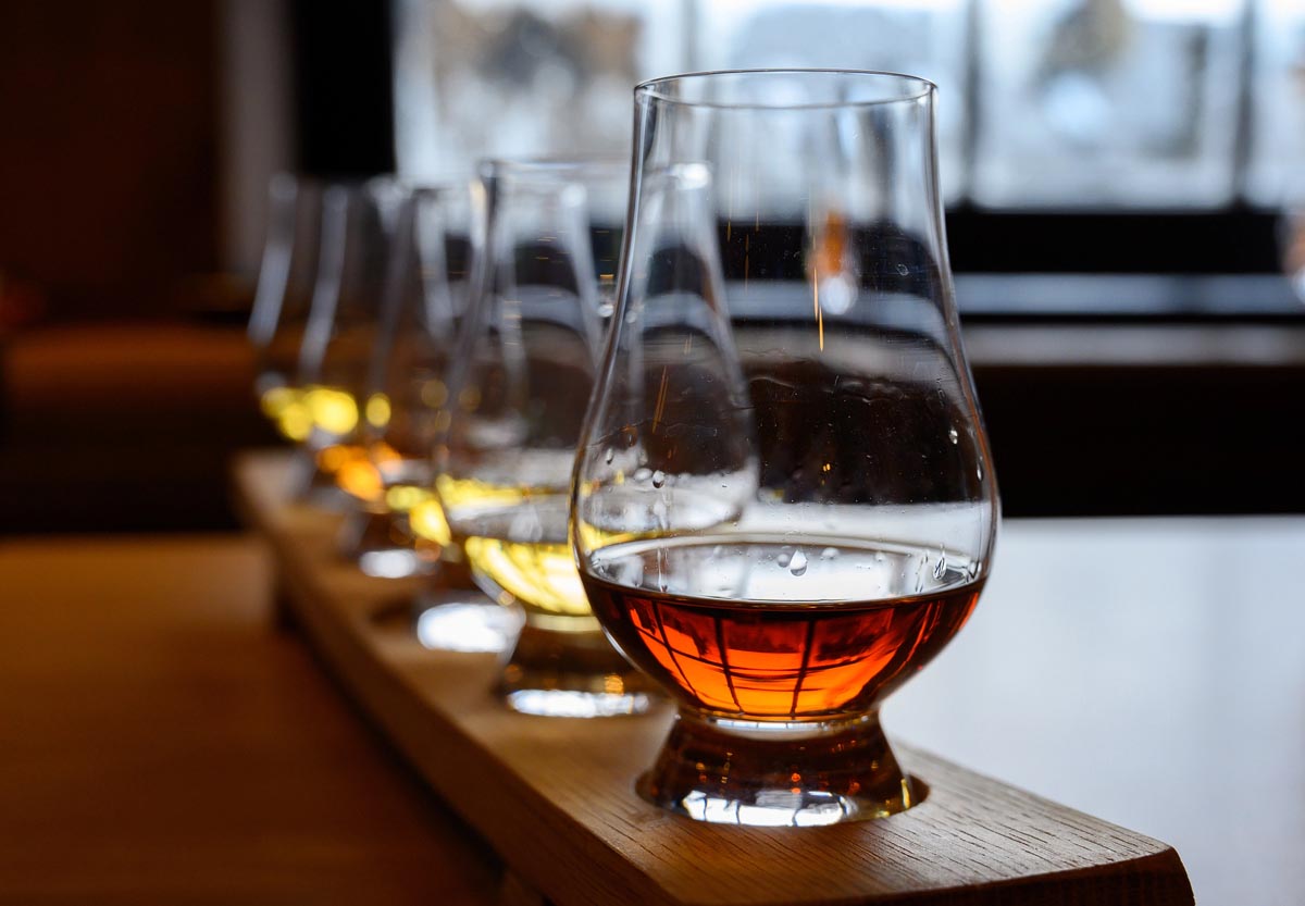 Best Whisky Distillery Tours in Scotland – A Region-by-Region Guide